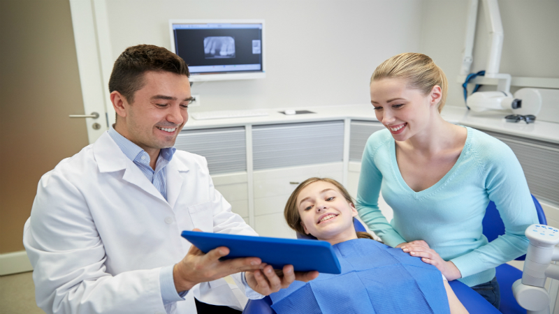 Visit Orthodontist to Maintain your Dental Health
