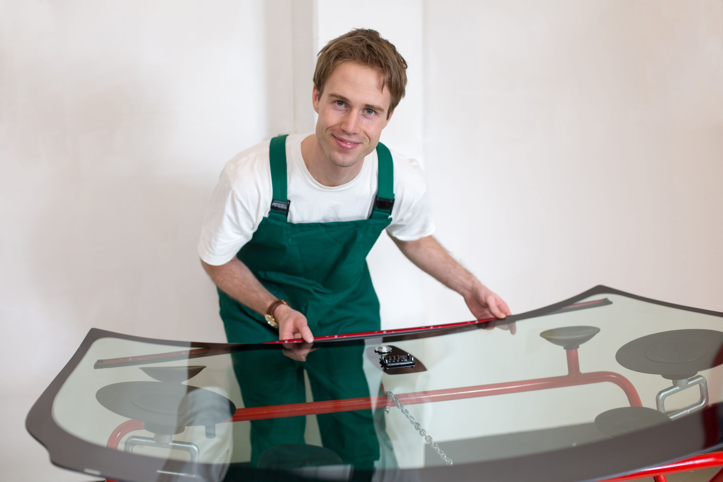 Have a Glass Company on Long Island Replace Broken Windshields