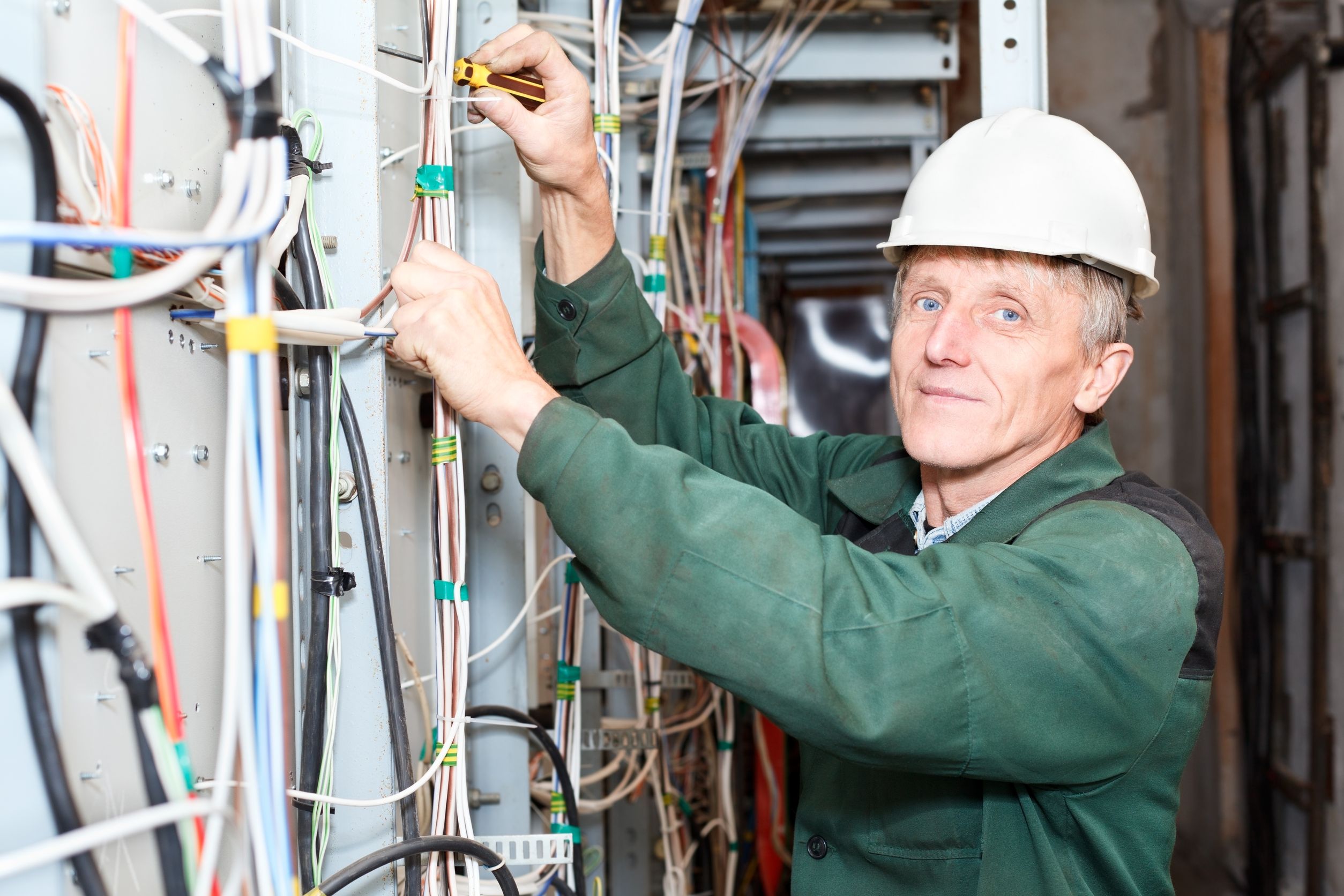 When to Hire a Residential Electrician in Menifee CA