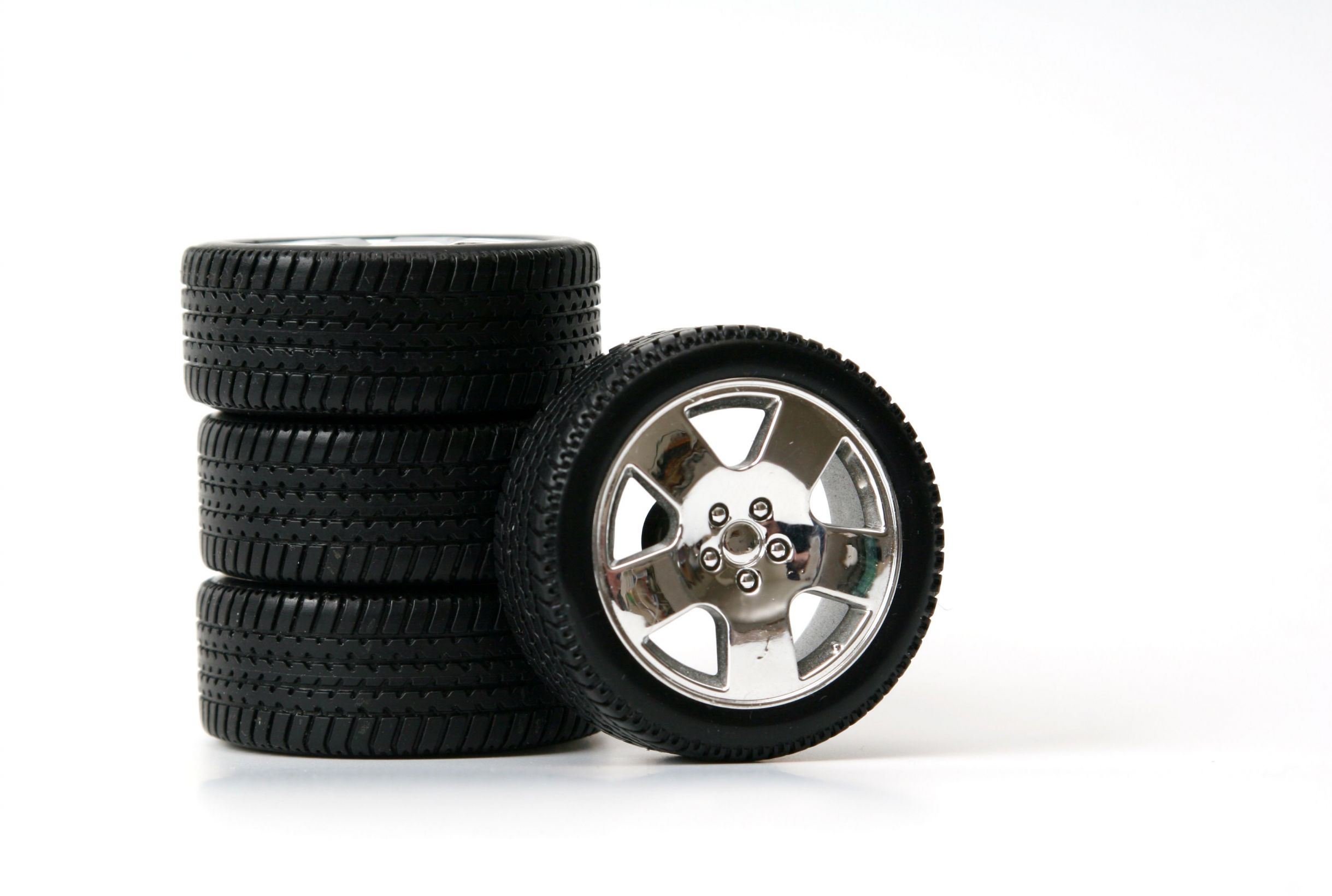 Making Decisions About Replacement Tires in Federal Way, Washington