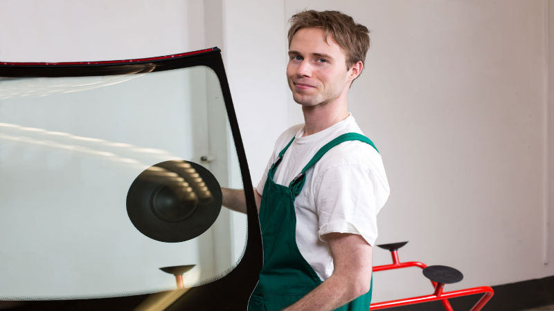 Signs It is Time to Contact a Glass Company in Nassau County for Glass Replacement Services