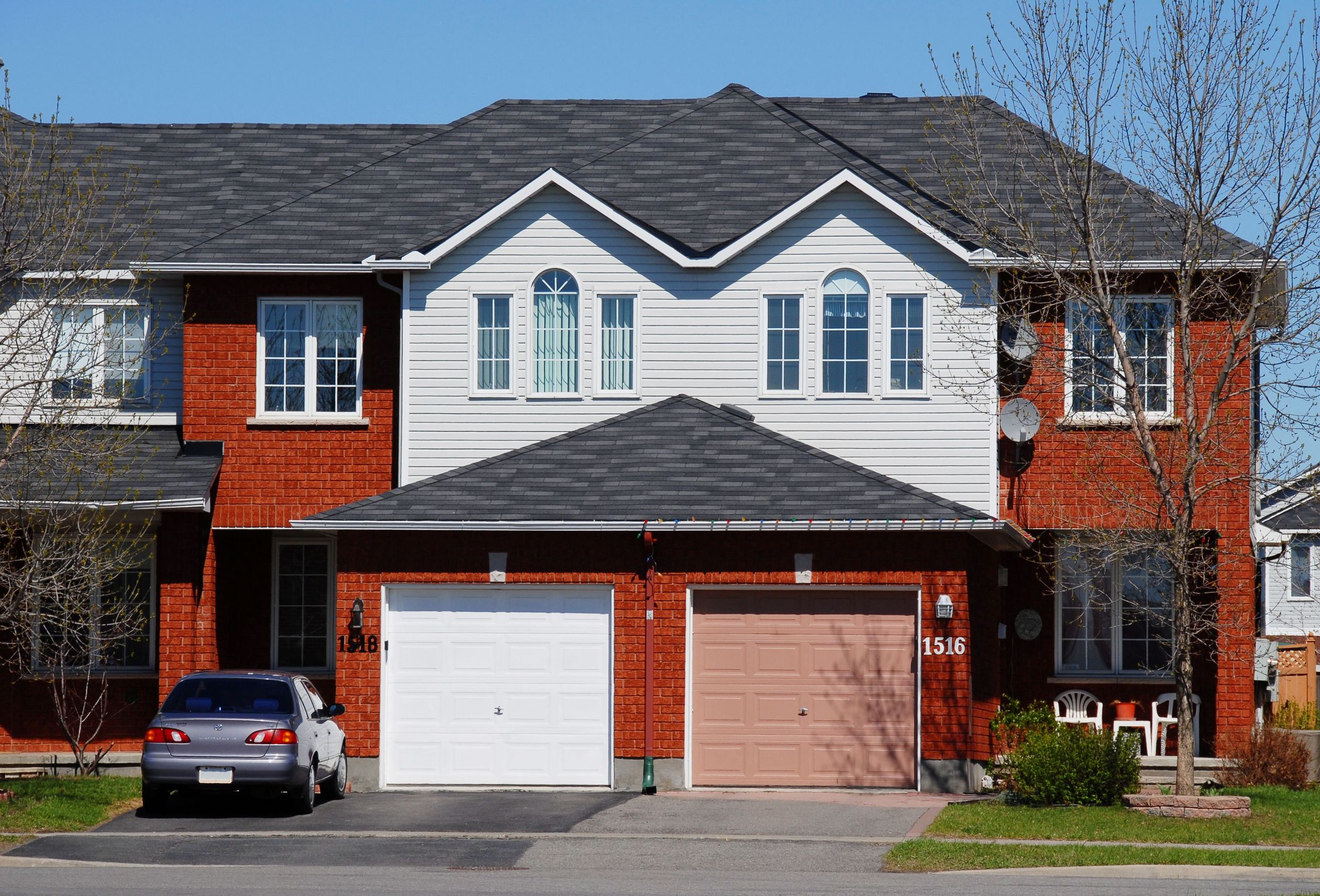 Reasons to Have a Professional Install a Home Garage Door in Newton MA