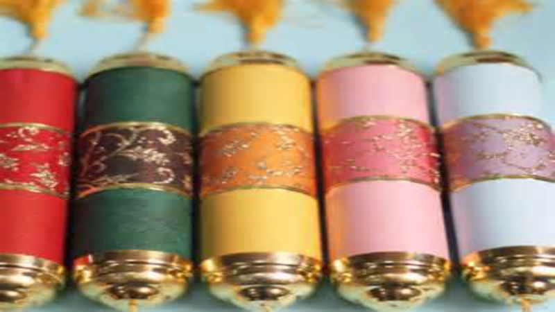 Using Scroll Wedding Cards for Themed Weddings