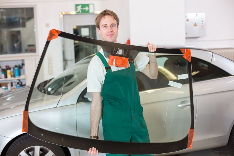 Where to Bring Your Car for Glass Replacement in Silver Spring, MD