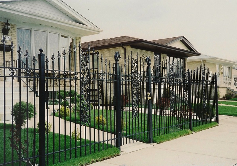 Benefits Of A Wrought Iron Fence In Chicago