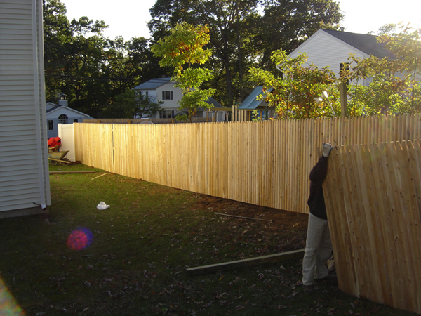 Get the Right Repair Technician for a Residential Fence Repair Nassau County