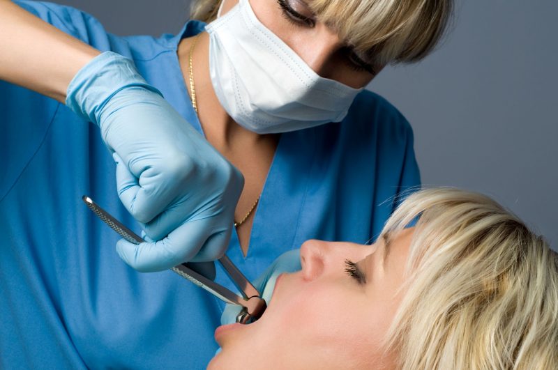 When to See an Emergency Dentist