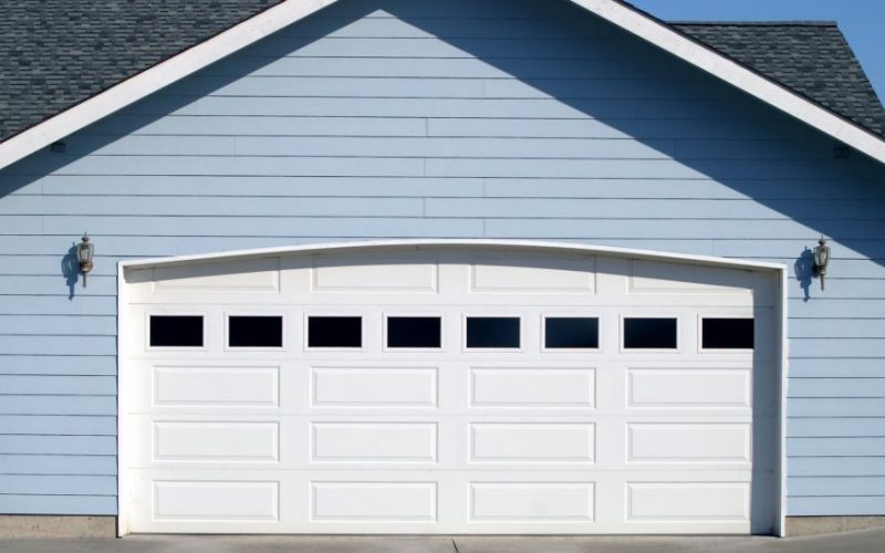 Don’t Let a Broken Garage Door Stop You in Your Tracks￼