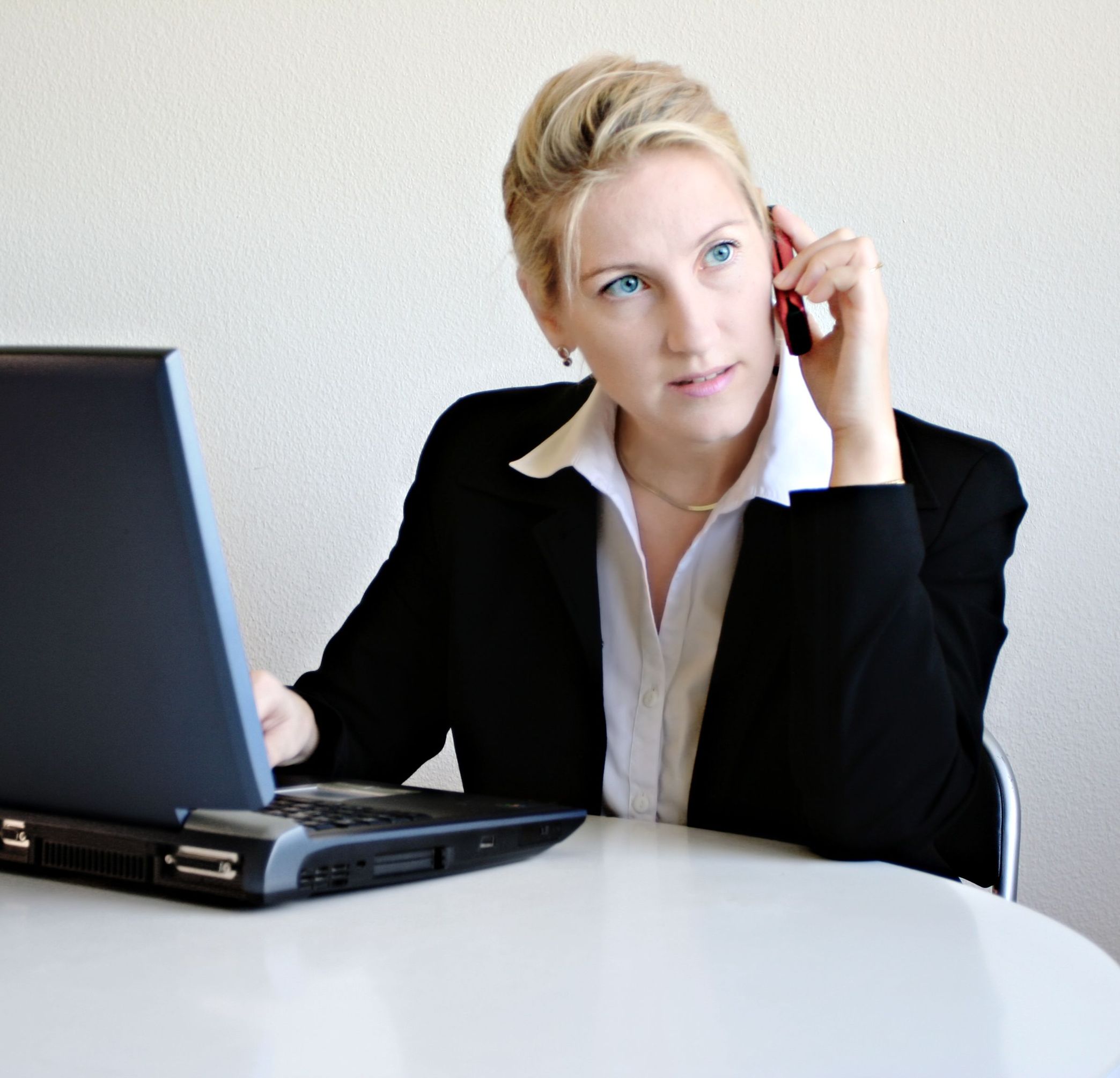 Assembling Business Phone Systems in Maui