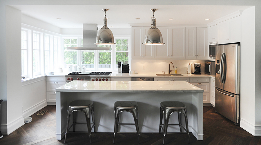 Should You Use Medium Density Fiberboard or Solid Wood?