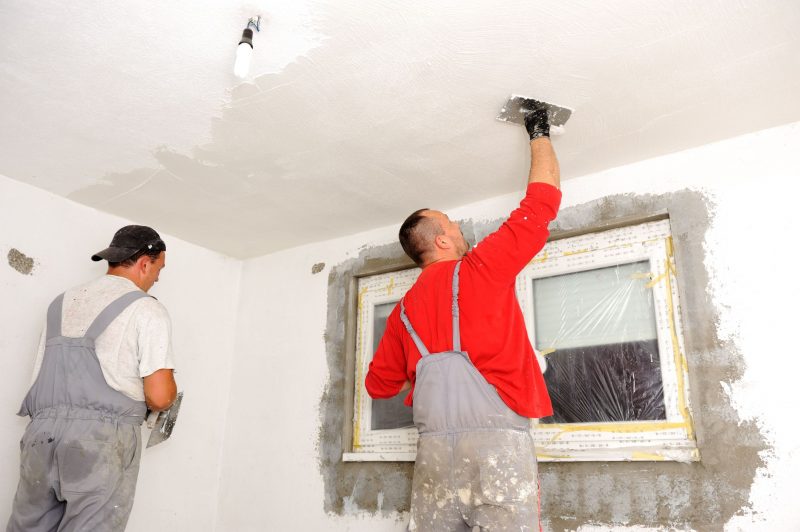 When It’s Time to Clean Painted or Wallpapered Drywall in Torrance