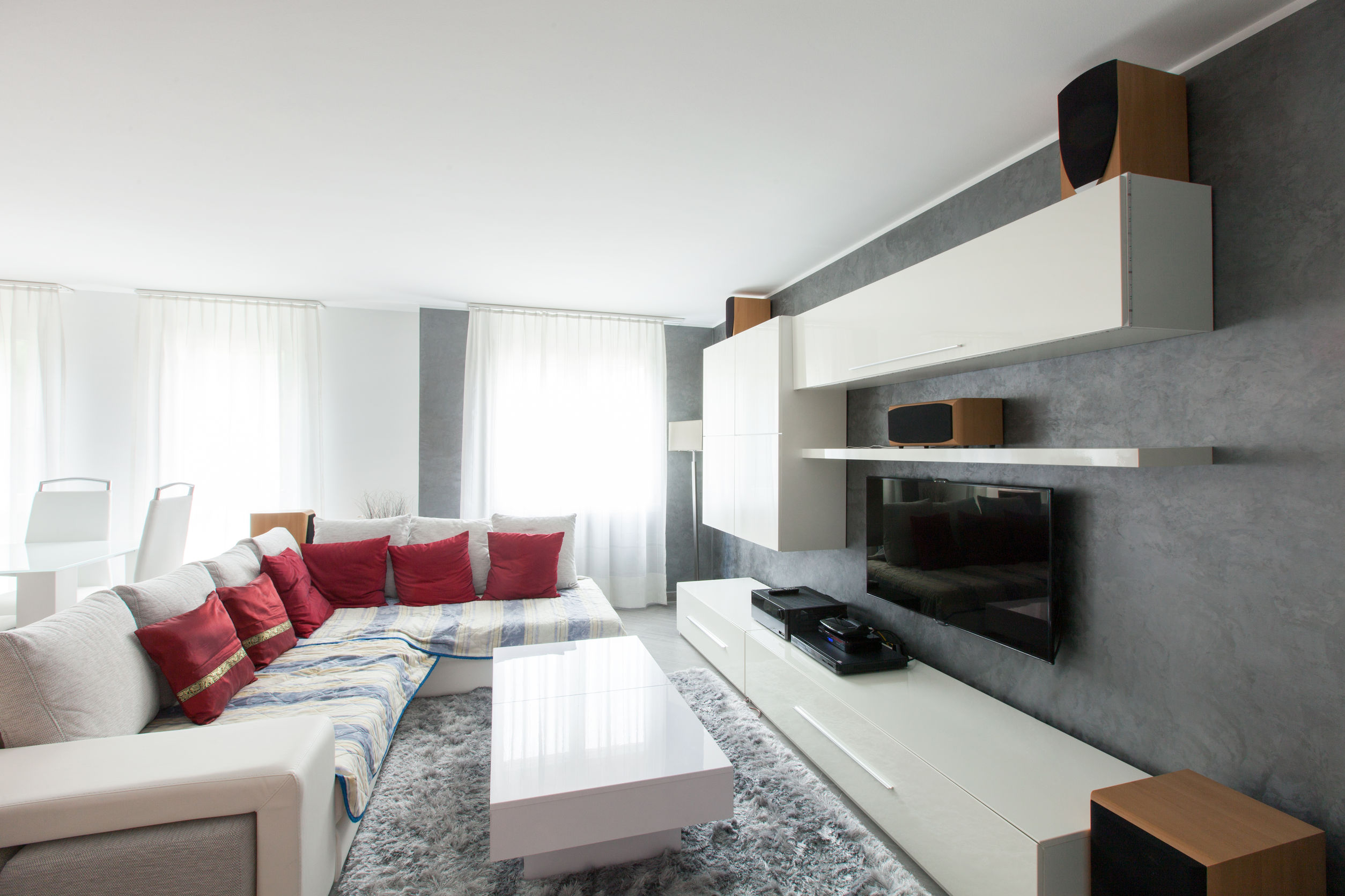 4 Ways Pros Make the Audio Visual Installation Easy