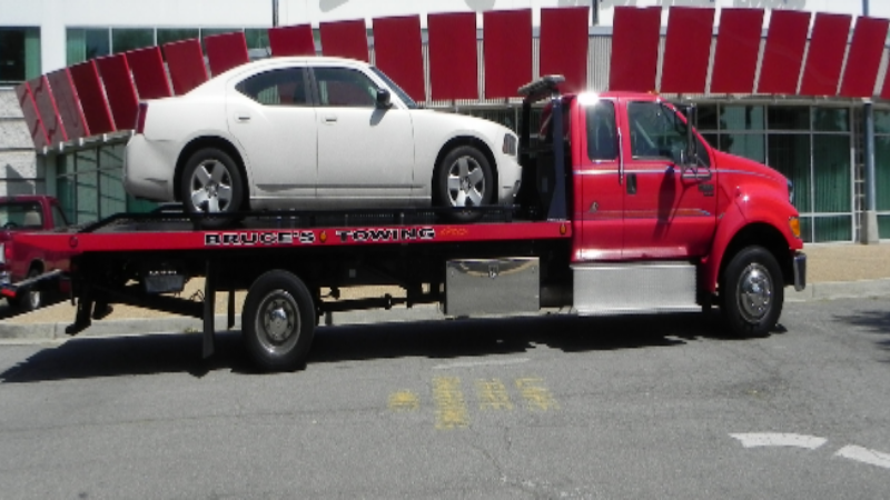 Benefits of Calling a 24 Hour Towing Service in San Antonio TX