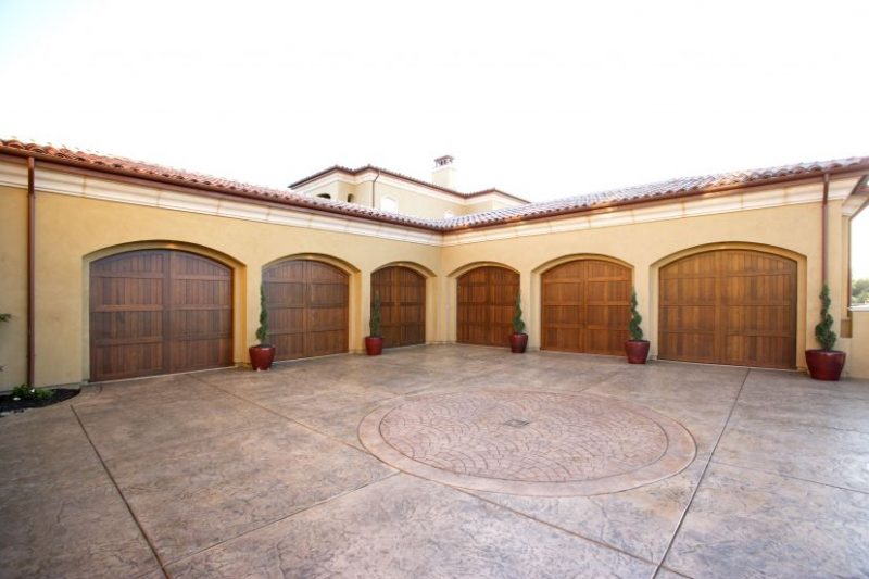 Comprehensive Solutions with an Expert Garage Door Repair Service in Cedar Rapids, IA