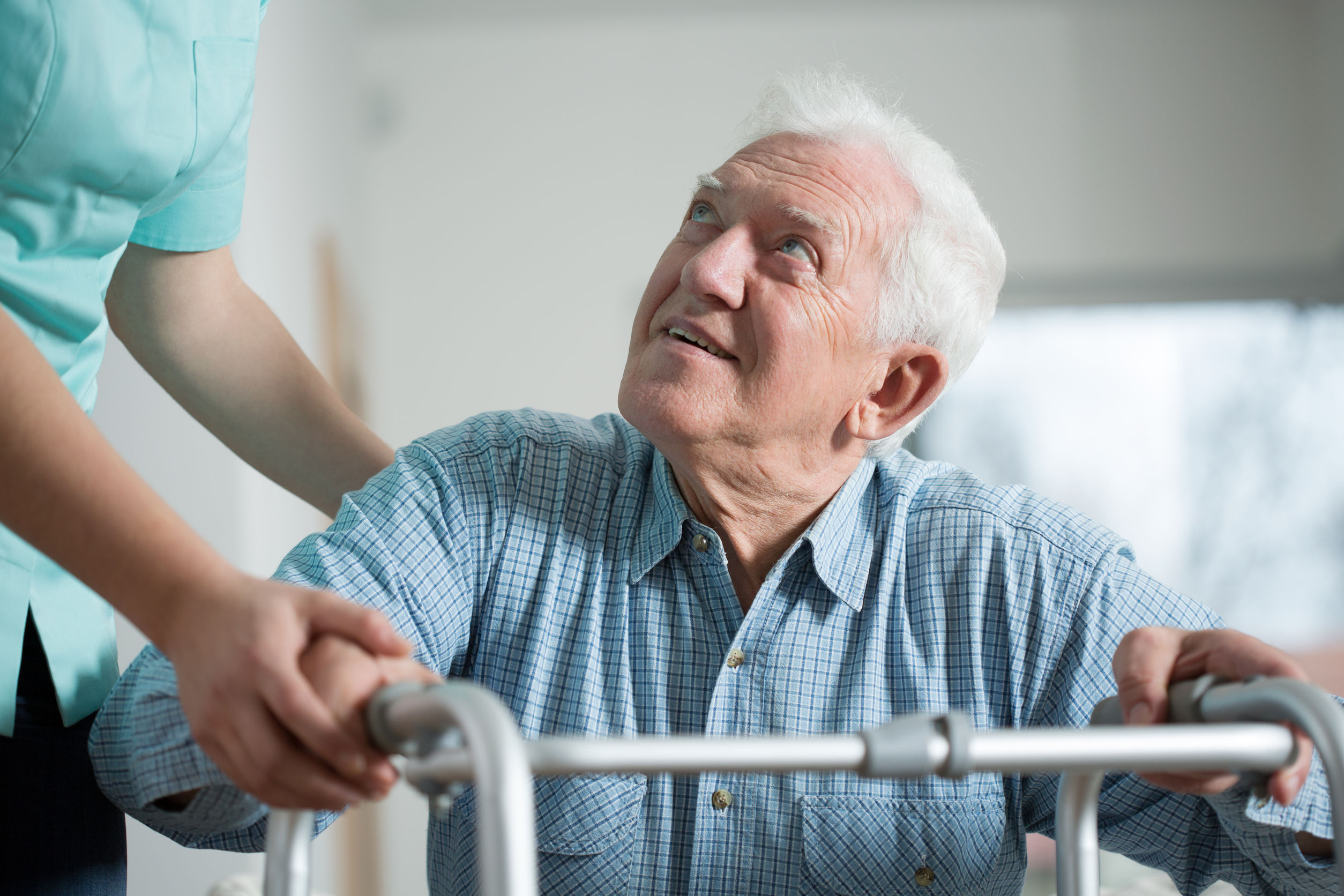 The Many Benefits That You Can Reap From Hiring an In-Home Caregiver