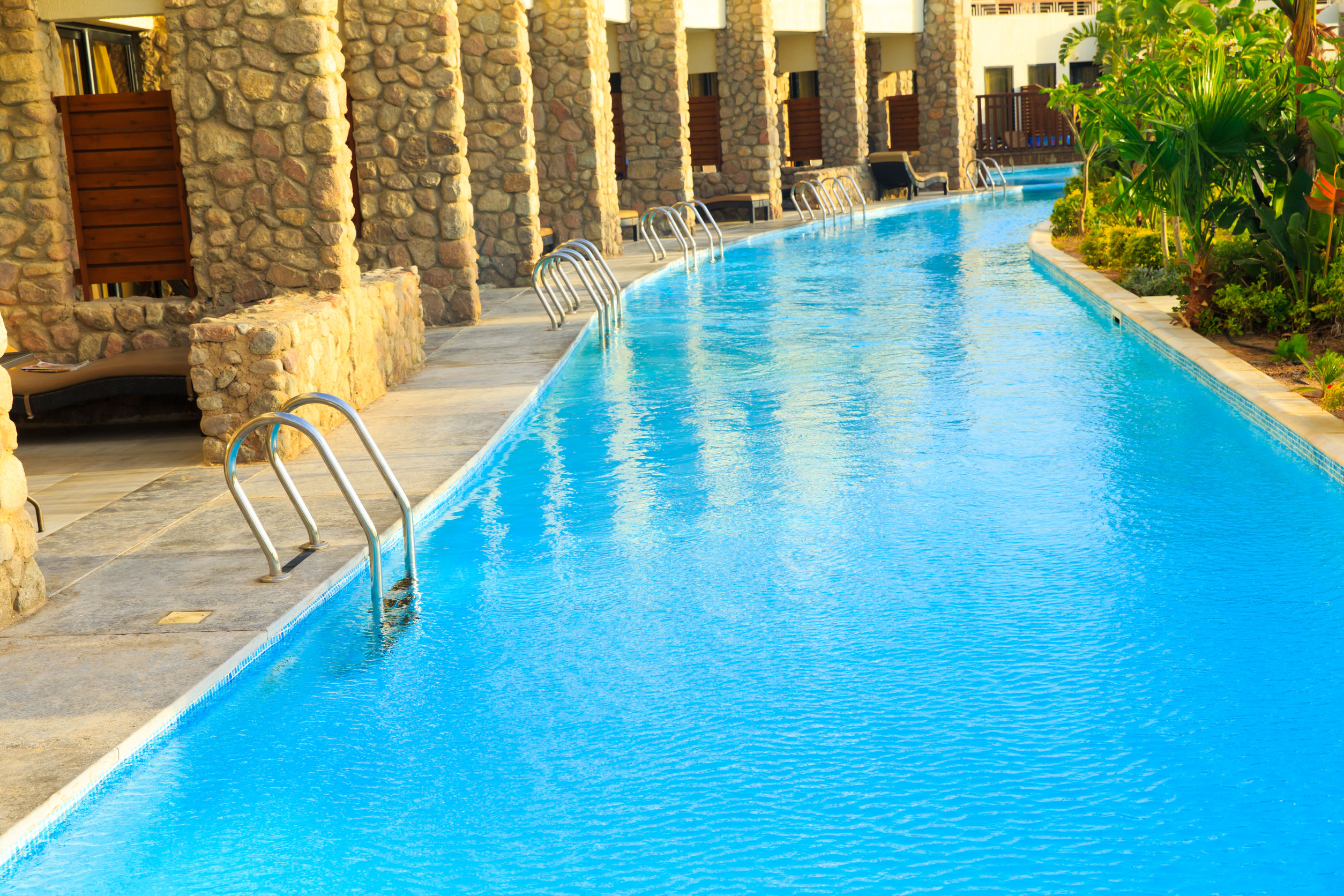 Custom Pools in Gilbert, AZ Offer Advantages Other Pools Are Missing