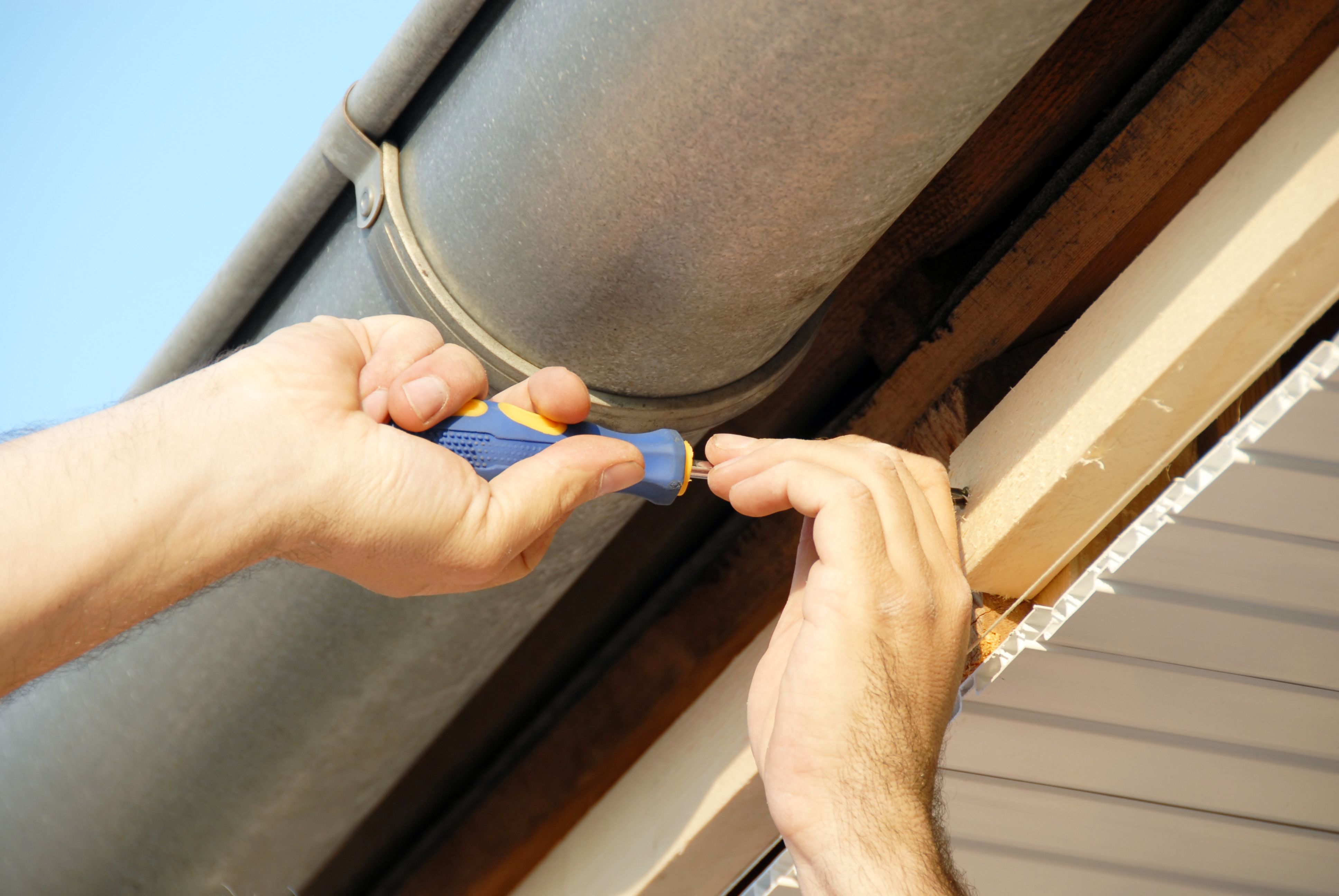 Signs Your Home Needs Gutter Repair Services in Lee’s Summit, MO