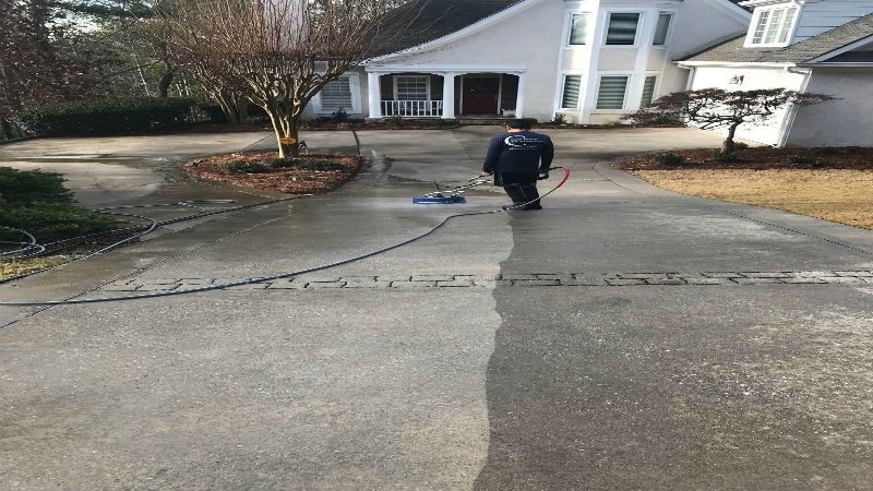 3 Practical Reasons to Leave the Pressure Washing to a Professional
