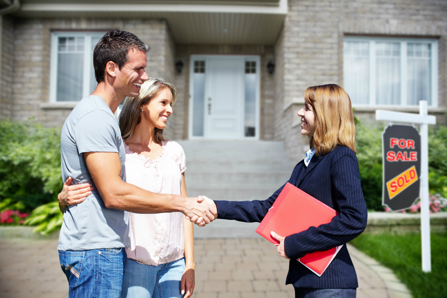 Compelling Reasons to Hire an Attorney Before Completing a Real Estate Deal