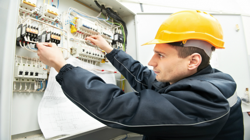 Solid Reasons to Hire Professional Electricians to Work on Your Home