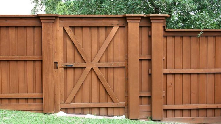 Three Things to Consider When Hiring Fencing Services in Roswell, GA.