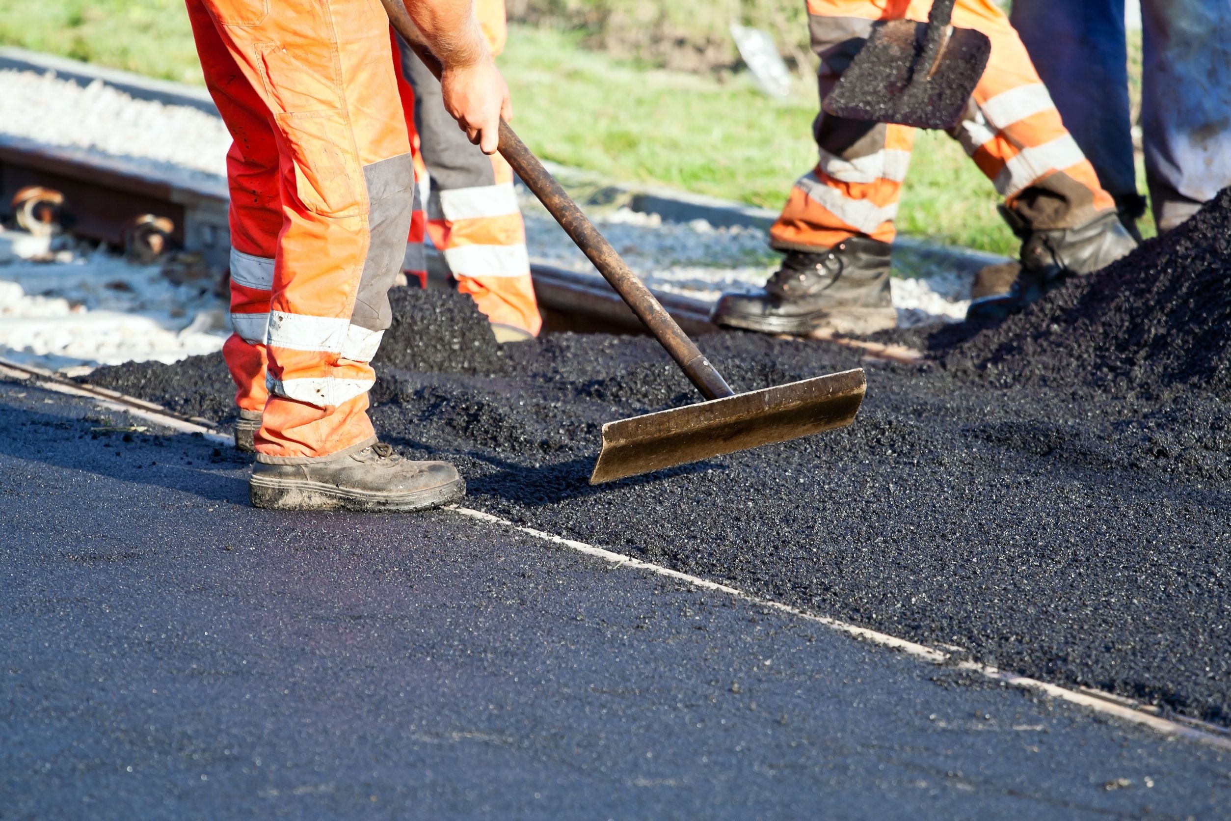 Hiring Asphalt Paving Contractors in Pasadena MD for Your Property
