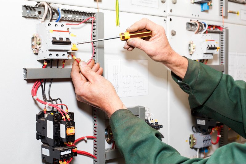 Best Value Electrical Contractors in Albuquerque NM Solve Common Electrical Issues