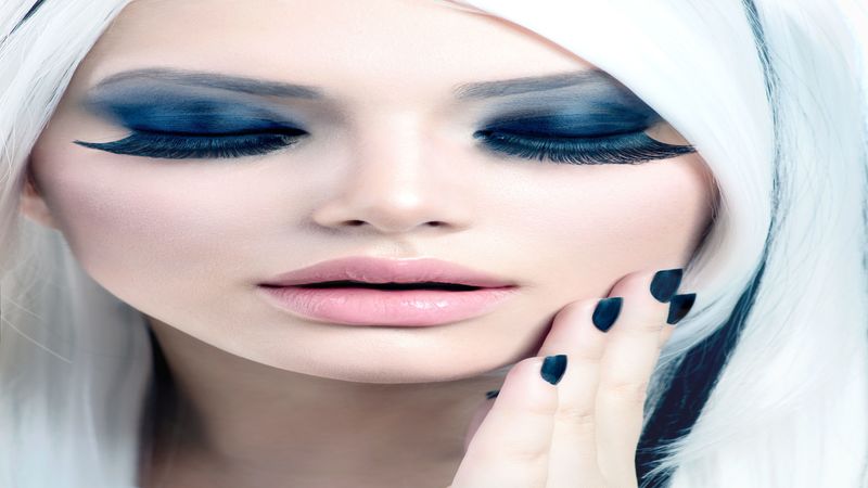 Perfect Your Brows and Eyelashes at a Beauty Salon in Woodbridge