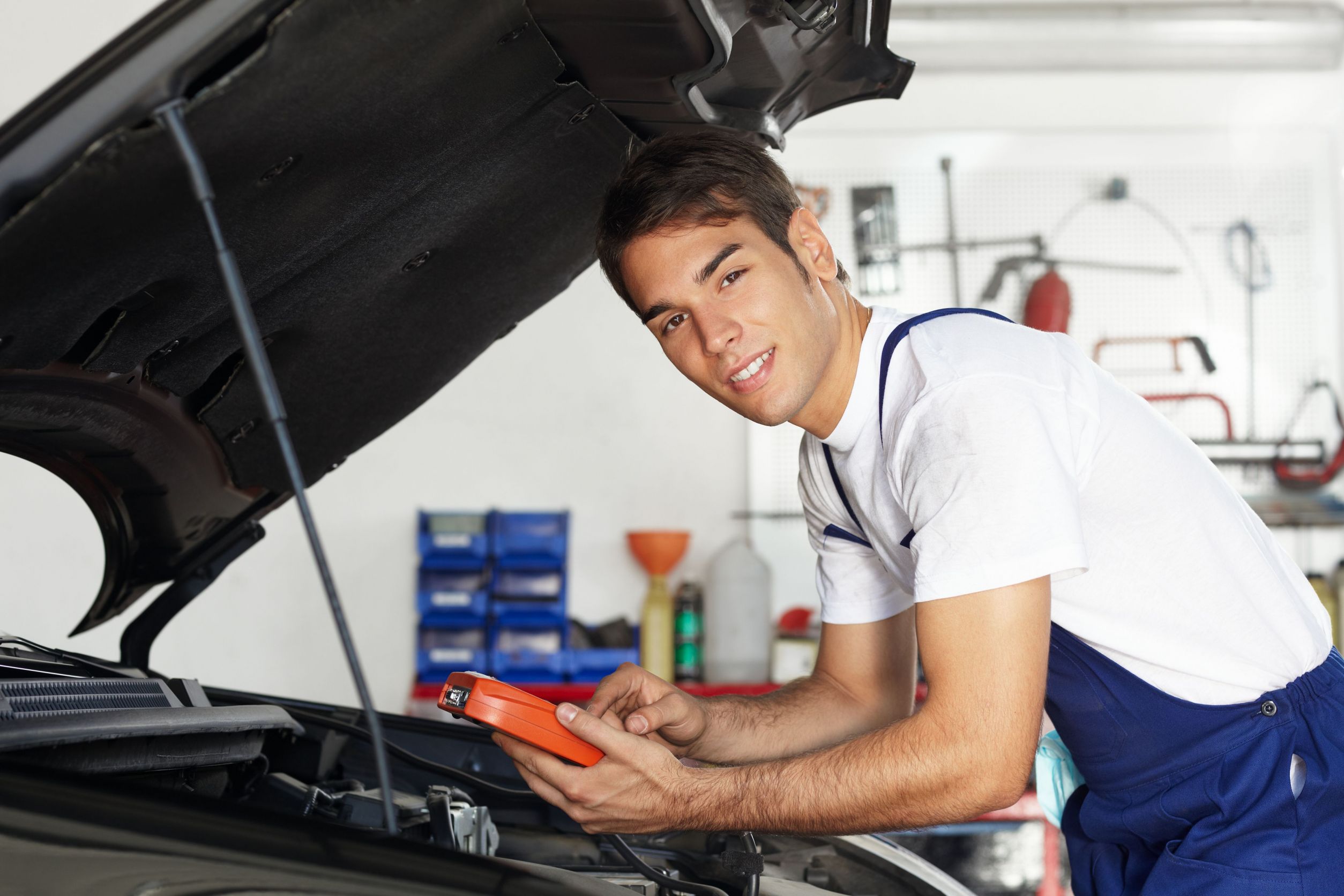 Deciding to Get Your Auto Repair in Elkton MD