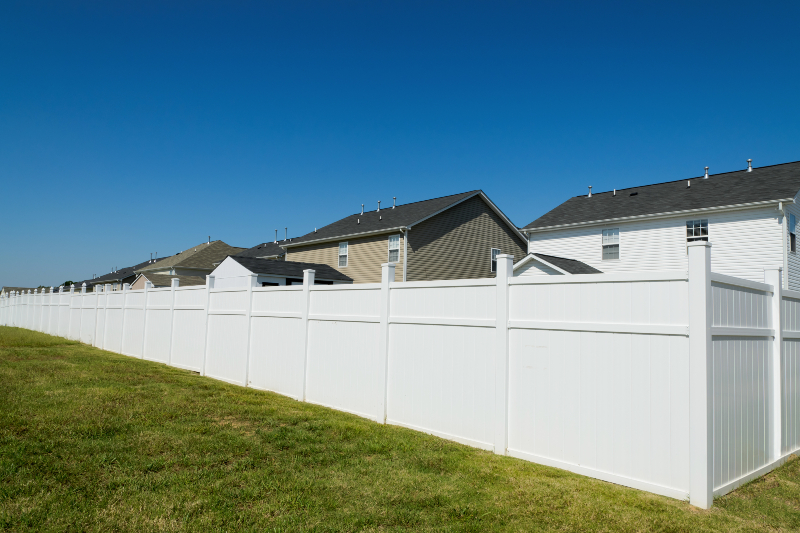 Key Considerations When Choosing the Ideal Fencing Services for Your Yard