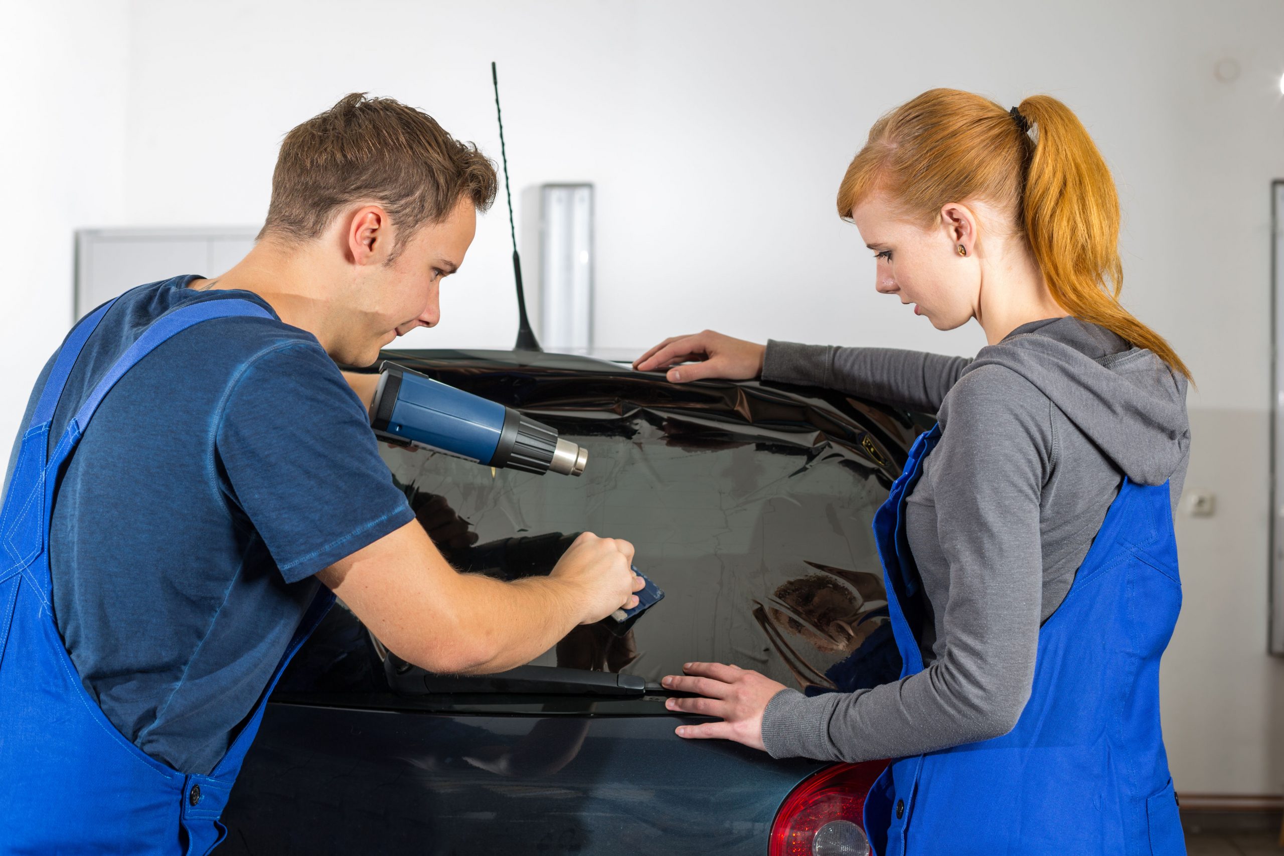Take Care of Auto Glass Windshield Replacement in Lindsay, ON, Fast