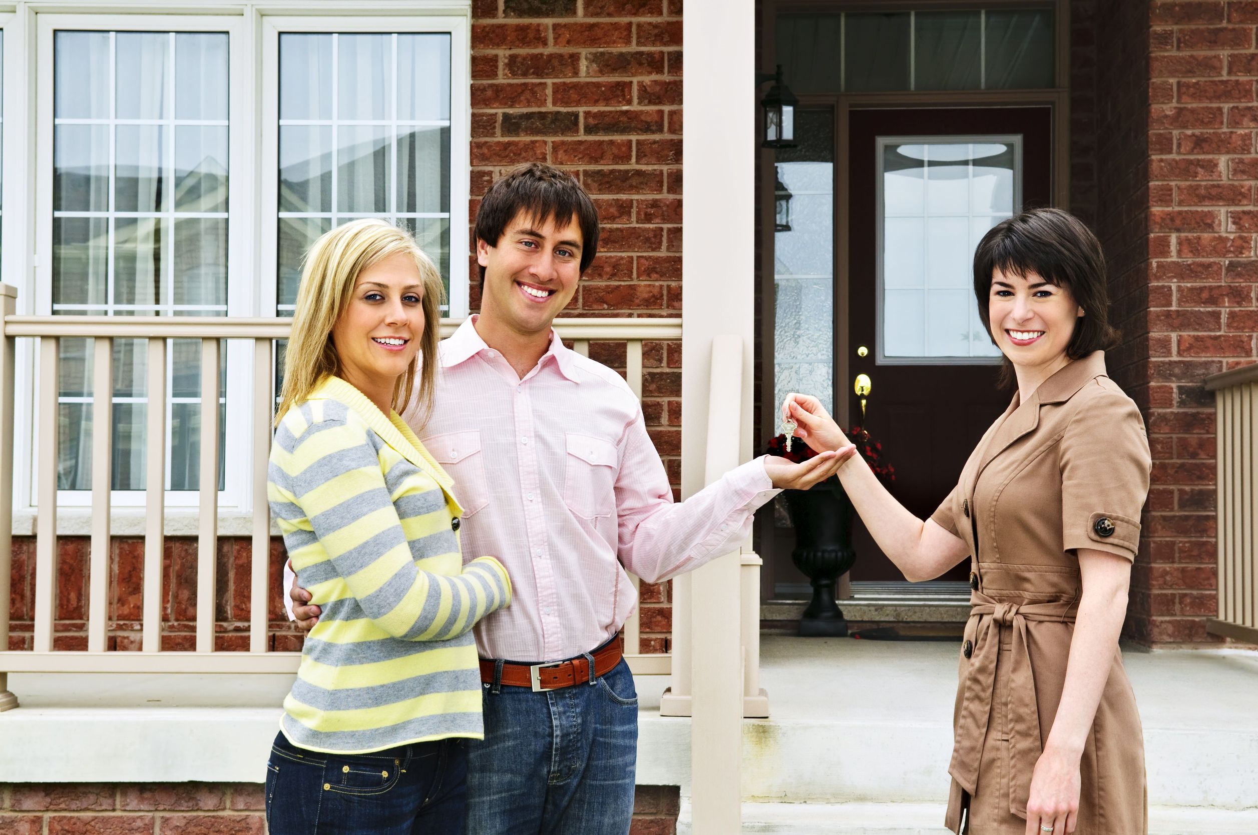 Working with Top Real Estate Agents in Mississauga, ON, Makes it Easy to Find a New Home.