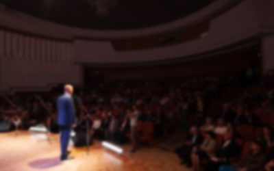 How Las Vegas Professional Motivational Speakers Adapt Energy for High-Impact Events